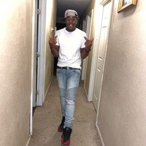 Meet your Posher, Armani